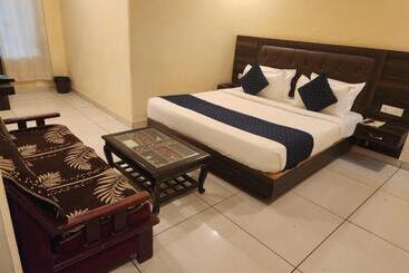 هتل Cozy Cave Luxury