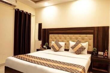 هتل Cozy Cave Luxury