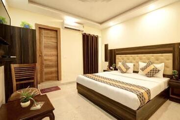هتل Cozy Cave Luxury