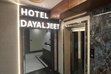 هتل Dayaljeet