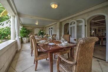 هتل La Hacienda Bellevue