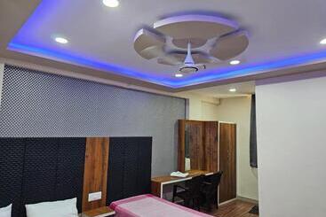هتل Jabair Hospitality Services