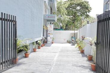 هتل Karan International ,aurangabad