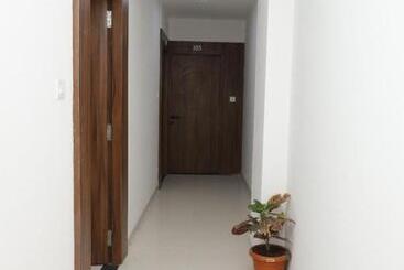 هتل Karan International ,aurangabad