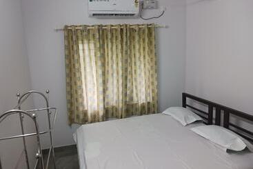 هتل Muziris Home Stay
