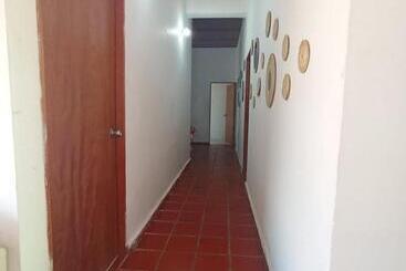 هتل Santa Veronica Inn