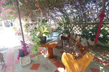 هتل Santa Veronica Inn