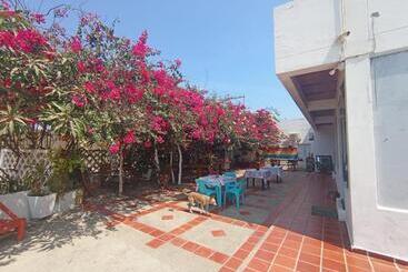 هتل Santa Veronica Inn