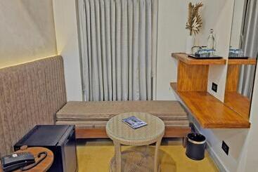 هتل Sea Gadabout   Seaside Stays