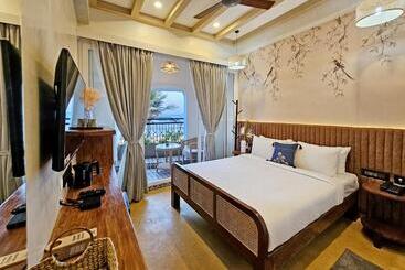 هتل Sea Gadabout   Seaside Stays