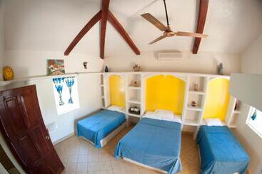 هتل Surf Sanctuary