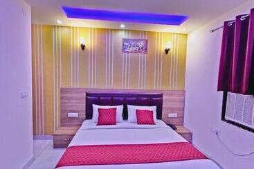 هتل The Infinity Near Delhi Airport
