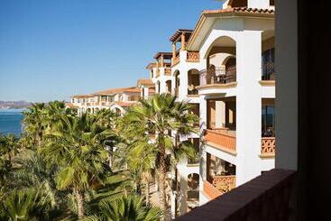 Paraiso Del Mar Condominiums
