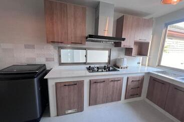 펜션 Cozy Maison Homestay