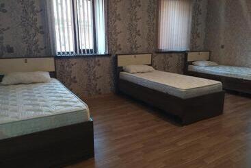 پانسیون Ganja Guest House
