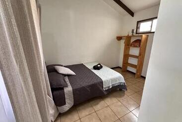 پانسیون Hostal Vaianny