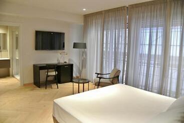 پانسیون The Old Palace  Luxury Suites Signoria
