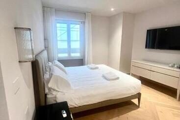 پانسیون The Old Palace  Luxury Suites Signoria