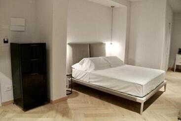 پانسیون The Old Palace  Luxury Suites Signoria