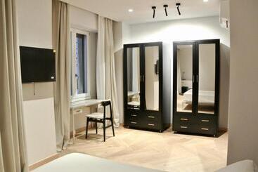 پانسیون The Old Palace  Luxury Suites Signoria