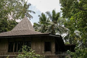 پانسیون Umah Cengkeh Villa