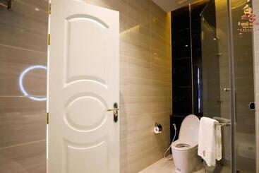 The Premier Palace Hotel And Spa