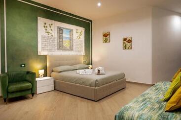 Domus Cuomo B&b