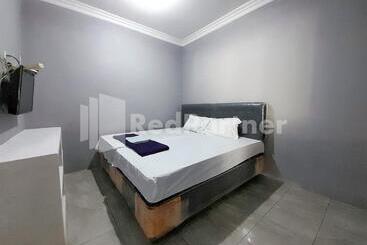酒店 Lh101 Guest House Syariah Near Makam Sunan Bonang Redpartner