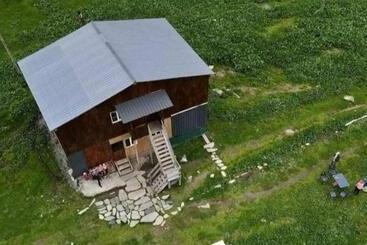 پانسیون Guesthouse Latphari