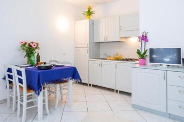 Residence With Swimming Pool In Badesi, Apartments With Air Conditioning And Private Outdoor Area