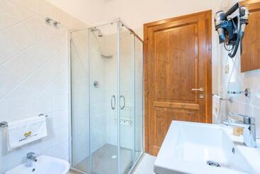 Residence With Swimming Pool In Badesi, Apartments With Air Conditioning And Private Outdoor Area