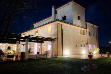 استراحتگاه Moliké Country House