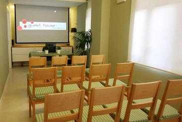 تختخواب و صبحانه Guest House Residence
