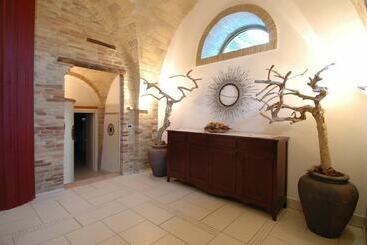 تختخواب و صبحانه La Casa Del Palombaro
