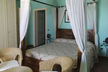تختخواب و صبحانه La Casa Del Palombaro