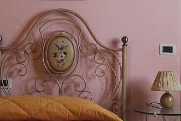 تختخواب و صبحانه La Casa Del Palombaro