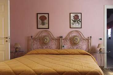 تختخواب و صبحانه La Casa Del Palombaro