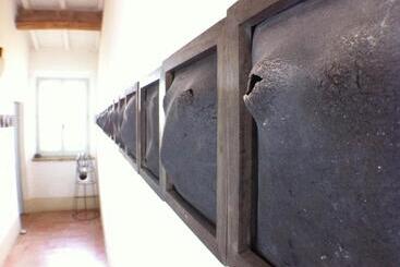 تختخواب و صبحانه La Fratta Art  House