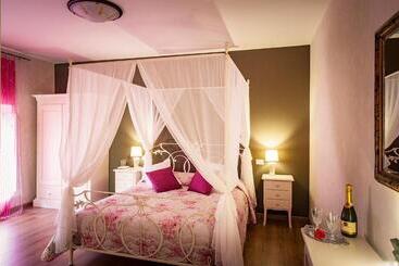 تختخواب و صبحانه La Rocchetta