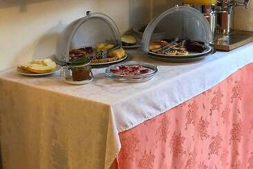 تختخواب و صبحانه Relais Sweet Days