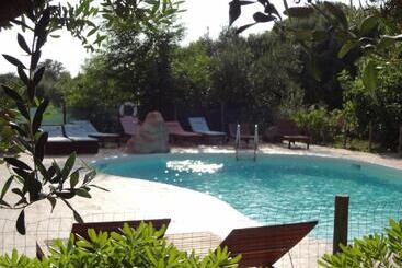 تختخواب و صبحانه Villa Agnese
