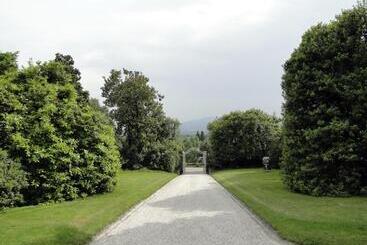 تختخواب و صبحانه Villa Barberina