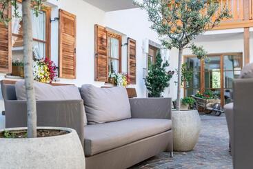 هتل Gasserhof Tradition & Lifestyle