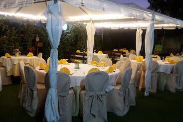 هتل Ristorante Supersonik