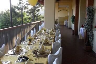 هتل Ristorante Supersonik