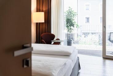 هتل Soley Suites   Adults Only