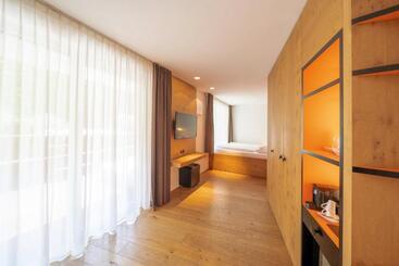 هتل Soley Suites   Adults Only