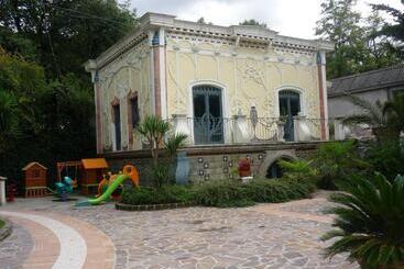 هتل Val Di Sangro