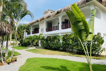 تختخواب و صبحانه Empyrean Tropical Wellness Portillo