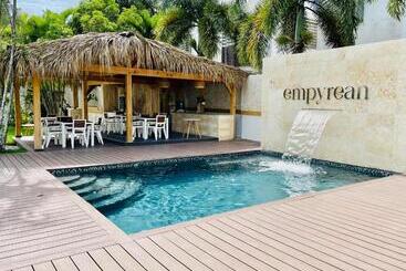 تختخواب و صبحانه Empyrean Tropical Wellness Portillo